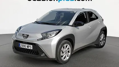 Gris Usado 2024 Toyota Aygo X Play SUV | 12.900 € (Precio justo)