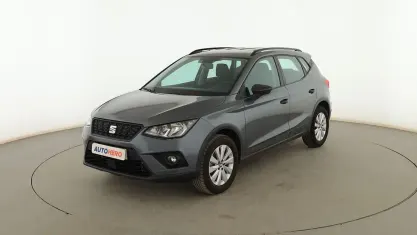 Usado Seat Arona Reference 95 CV (69 kW) 2019 Gris SUV