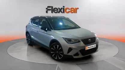 Usado Seat Arona FR 150 CV (110 kW) 2024 Gris SUV