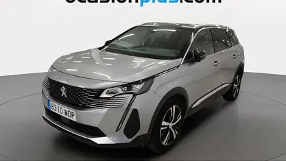 Usado Peugeot 5008 GT 131 CV (96 kW) 2023 Gris SUV