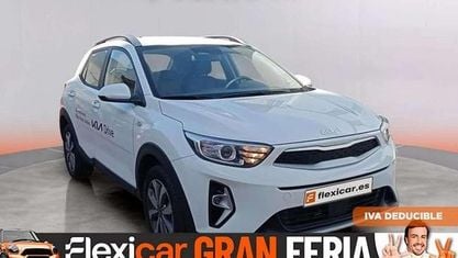 Usado Kia Stonic 84 HP (61 kW) 2024 Branco SUV