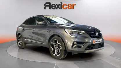 Usado Renault Arkana Techno 140 CV (102 kW) 2023 Gris SUV