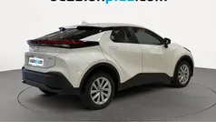 Blanco Nuevo 2025 Toyota C-HR Active SUV | 27.446 € (Precio justo)