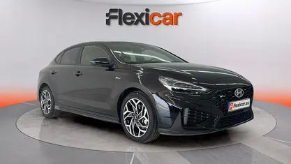 Käytetty Hyundai i30 N Line 101 HP (74 kW) 2025 Musta Viistoperä