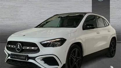 Usado Mercedes GLA200 AMG line 150 CV (110 kW) 2025 Blanco SUV
