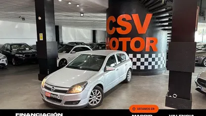 Usado Opel Astra Enjoy 101 CV (74 kW) 2005 Gris Berlina