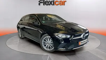 Usado Mercedes CLA180 Shooting Brake 136 CV (100 kW) 2022 Negro Familiar