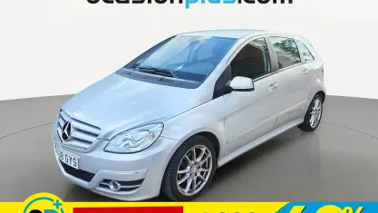 Usado Mercedes B180 109 CV (80 kW) 2010 Gris Monovolumen