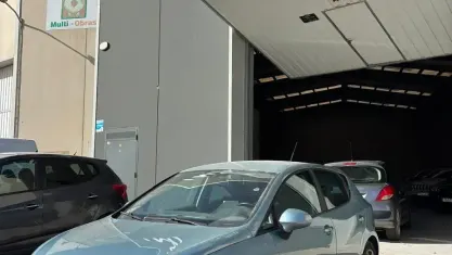 Usado Seat Ibiza Style 105 CV (77 kW) 2010 Azul Berlina