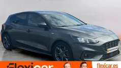 Gris / plata Usado 2019 Ford Focus ST-Line Berlina | 15.190 € (Precio justo)