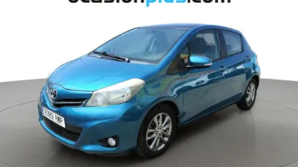 Usado Toyota Yaris Active 99 CV (72 kW) 2014 Azul Utilitario
