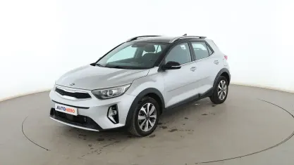 Usado Kia Stonic 101 CV (74 kW) 2021 Gris SUV