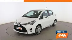 Blanco Usado 2015 Toyota Yaris Hybrid City Berlina | 13.599 € (Precio justo)
