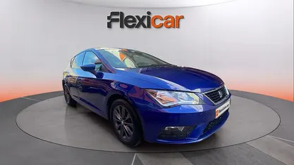 Usado Seat Leon Style 131 CV (96 kW) 2020 Azul Berlina