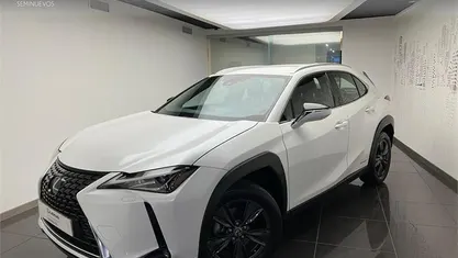 Usado Lexus UX 250h Business Edition 184 CV (135 kW) 2020 Blanco SUV