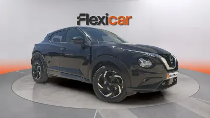 Usado Nissan Juke Acenta 114 HP (83 kW) 2024 Preto SUV
