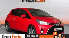Rojo Usado 2016 Toyota Yaris Hybrid Advance Berlina | 11.490 € (Precio justo)