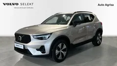 Beige Usado 2023 Volvo XC40 Plus SUV | 39.500 € (Un poco caro)