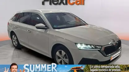Usado Skoda Octavia Ambition 110 CV (80 kW) 2021 Blanco Berlina