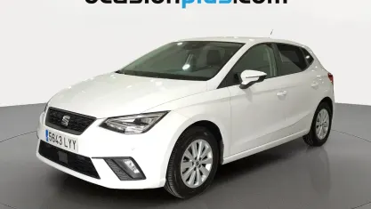 Usado Seat Ibiza Style 110 CV (80 kW) 2022 Blanco Utilitario