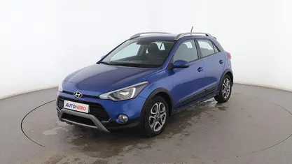 Käytetty Hyundai i20 Active 100 HP (73 kW) 2018 Sininen Viistoperä