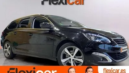 Usado Peugeot 308 131 CV (96 kW) 2016 Negro Familiar
