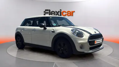 Usado Mini ONE 102 CV (75 kW) 2018 Beige Utilitario
