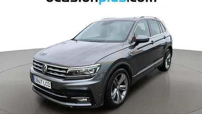 Usado VW Tiguan Sportline 150 CV (110 kW) 2019 Gris SUV