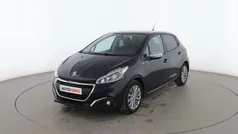 Azul Usado 2018 Peugeot 208 Style Utilitario | 9199 € (Precio justo)