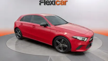 Usado Mercedes A180 116 CV (85 kW) 2019 Rojo Berlina