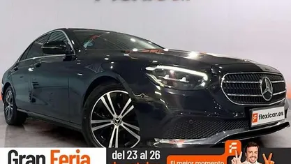 Usado Mercedes E220 194 CV (142 kW) 2021 Negro Berlina