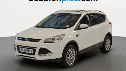 Usado Ford Kuga Titanium 140 CV (102 kW) 2014 Blanco SUV