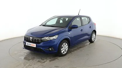 Usado Dacia Sandero Comfort 91 CV (66 kW) 2021 Azul Berlina