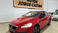 Rojo Usado 2019 Volvo V40 CC Familiar | 14.800 € (Precio justo)