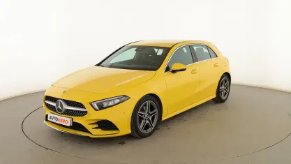 Usado Mercedes A180 AMG line 136 CV (100 kW) 2020 Amarillo Berlina