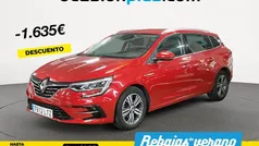 Rojo Usado 2021 Renault Mégane GrandTour Zen Familiar | 17.990 € (Precio justo)