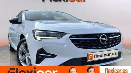 Usado Opel Insignia Business Elegance 122 CV (89 kW) 2021 Blanco Berlina