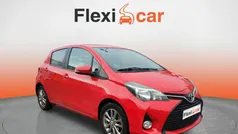 Rojo Usado 2017 Toyota Yaris Active Berlina | 8690 € (Buen precio)