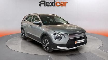Begagnad Kia Niro 129 HK (94 kW) 2024 Grå SUV