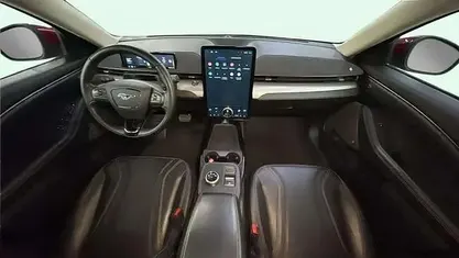 Używany Ford Mustang Mach-E 216 kW (294 KM) 2022 Czerwony SUV