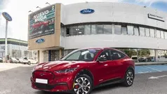 Rojo Usado 2022 Ford Mustang Mach-E Standard Range SUV | 45.900 €