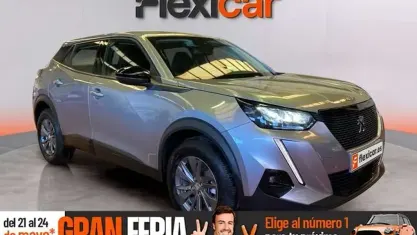 Usado Peugeot 2008 Active 101 CV (74 kW) 2022 Gris SUV