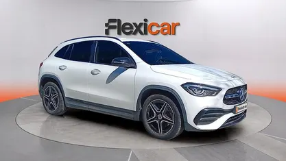 Usado Mercedes GLA200 150 CV (110 kW) 2020 Blanco SUV
