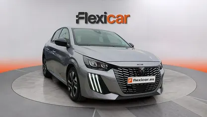 Usado Peugeot 208 Allure 101 CV (74 kW) 2025 Utilitario