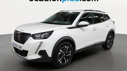 Usado Peugeot 2008 Allure 110 CV (80 kW) 2022 Blanco SUV