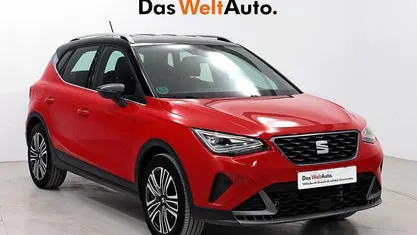 Negro Usado 2024 Seat Arona FR SUV | 20.490 € (Precio justo)