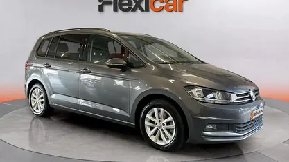 Usado VW Touran Advance 116 CV (85 kW) 2019 Blanco Monovolumen