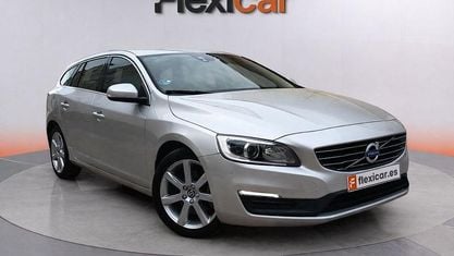 Begagnad Volvo V60 Kinetic 152 HK (111 kW) 2018 Grå Kombi