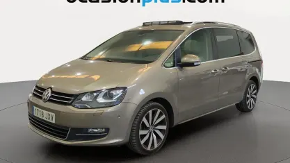 Usado VW Sharan Sportline 150 CV (110 kW) 2017 Oro Monovolumen