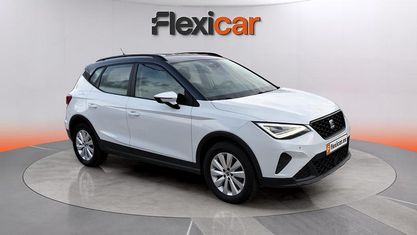 Używany Seat Arona Style 116 KM (85 kW) 2022 Biały SUV
